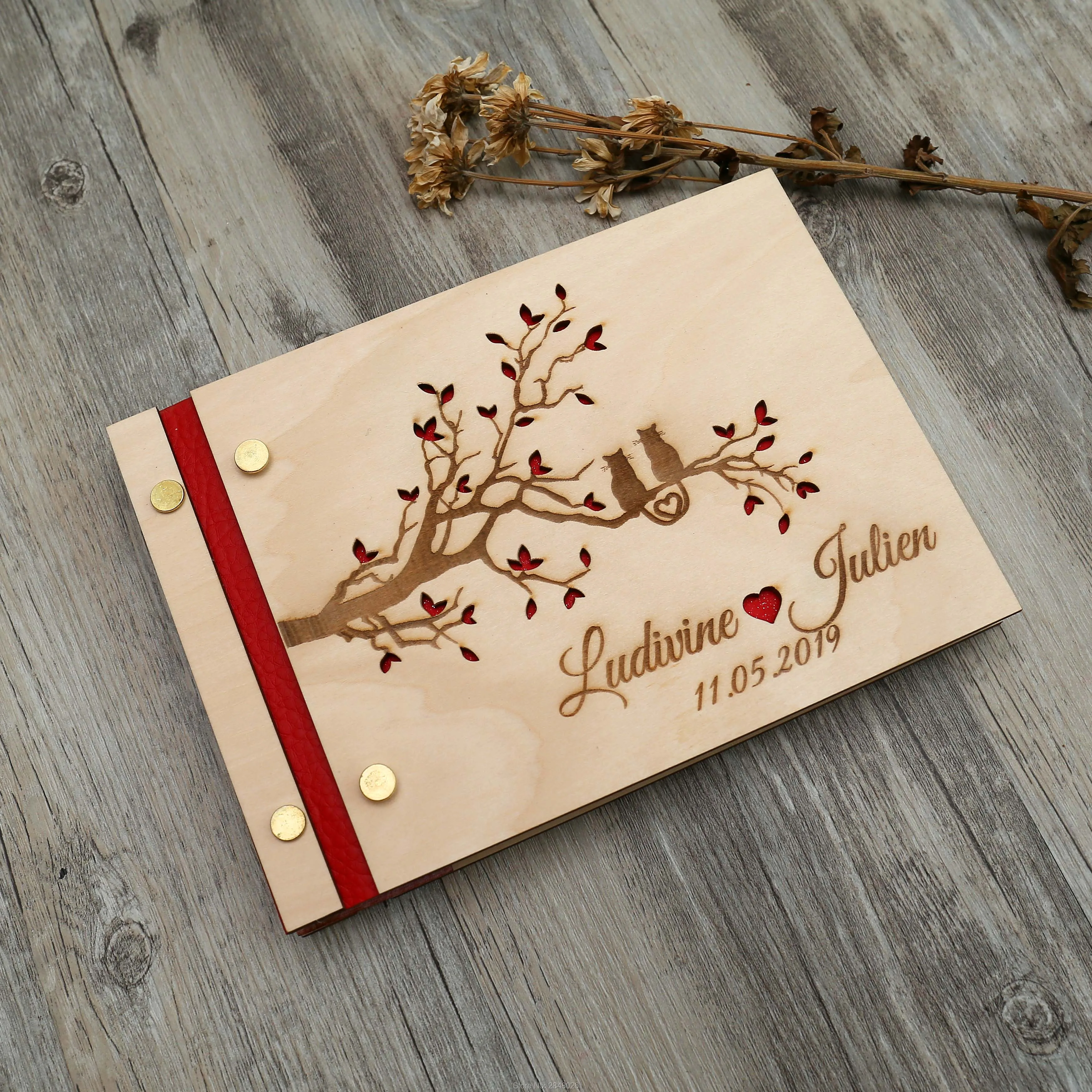 Rustic engraved tree with love - Personalized Guest Book ulasan dan harga